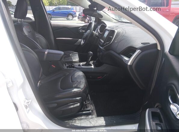 1C4PJMBB6JD550699 2018 JEEP CHEROKEE White Vista interior delantera