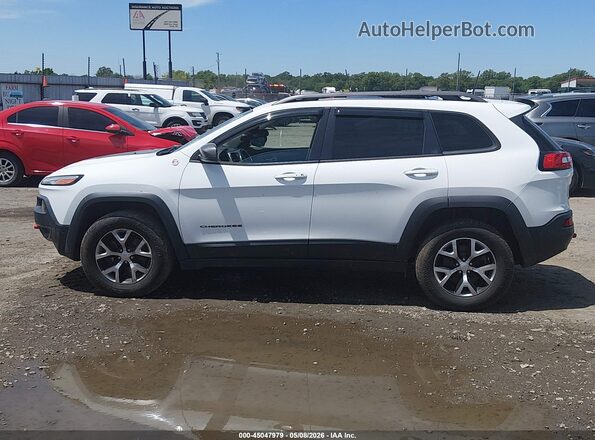 1C4PJMBB6JD550699 2018 JEEP CHEROKEE White Vista interior de 360 grados