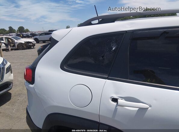 1C4PJMBB6JD550699 2018 JEEP CHEROKEE White 