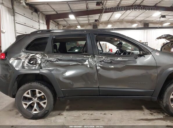 1C4PJMBS5HW612088 2017 JEEP CHEROKEE Gray Rear interior view