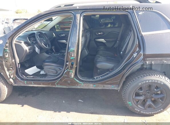 1C4PJMBS5HW649576 2017 JEEP CHEROKEE Black Front view