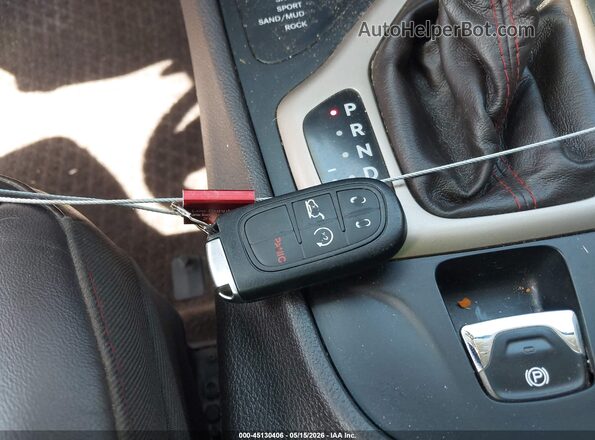 1C4PJMBS7GW341341 2016 JEEP CHEROKEE Champagne Vista del salpicadero