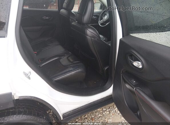 1C4PJMBX6KD461776 2019 JEEP CHEROKEE White VIN კოდის სტიკერის ხედი