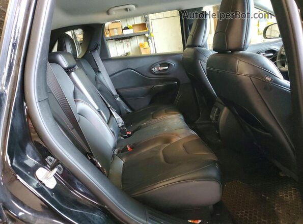 1C4PJMBX6ND541650 2022 JEEP CHEROKEE Black Rear seats view