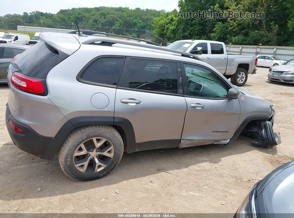 1C4PJMBX7JD619878 2018 JEEP CHEROKEE Silver 