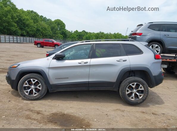 1C4PJMBX7JD619878 2018 JEEP CHEROKEE Silver 