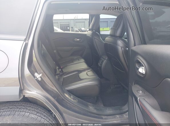 1C4PJMBX7KD224892 2019 JEEP CHEROKEE Gray VIN կոդի պիտակի տեսք