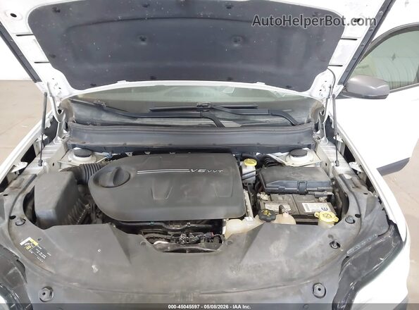 1C4PJMBX8KD189716 2019 JEEP CHEROKEE White Вид ззаду