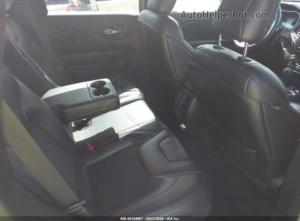 1C4PJMBX9KD384823 2019 JEEP CHEROKEE White VIN sticker view