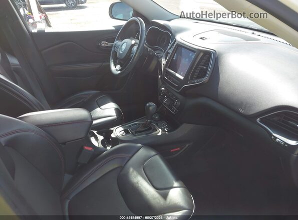1C4PJMBX9KD384823 2019 JEEP CHEROKEE White Front interior view