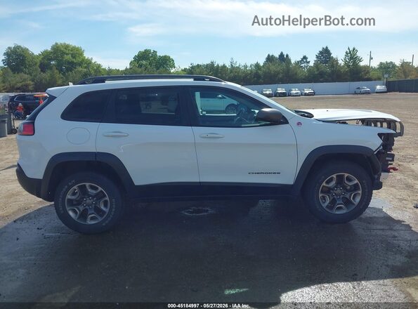 1C4PJMBX9KD384823 2019 JEEP CHEROKEE White 360 interior view