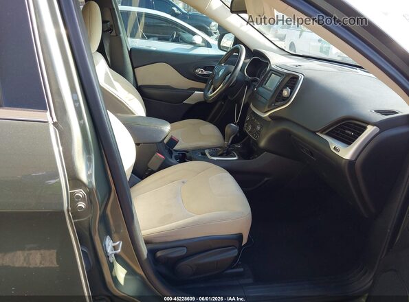1C4PJMCB0JD609700 2018 JEEP CHEROKEE Green Widok wnętrza z przodu