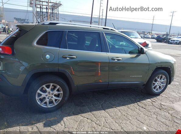 1C4PJMCB0JD609700 2018 JEEP CHEROKEE Green Widok wnętrza z tyłu