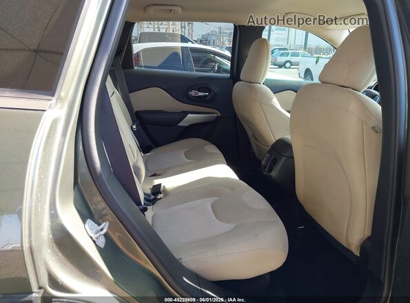 1C4PJMCB0JD609700 2018 JEEP CHEROKEE Green Widok naklejki z numerem VIN