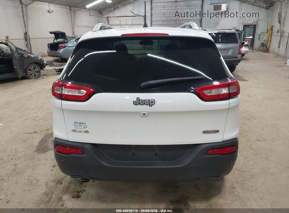1C4PJMCB2HW582756 2017 JEEP CHEROKEE White 