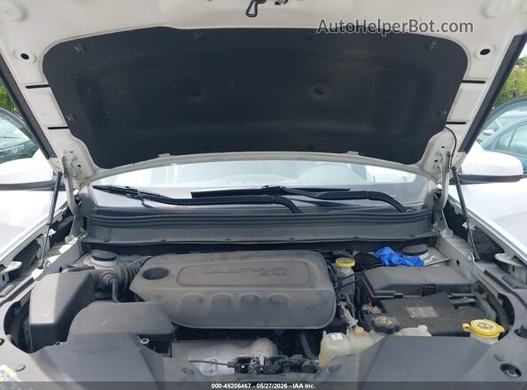 1C4PJMCB2LD651465 2020 JEEP CHEROKEE White Вид ззаду