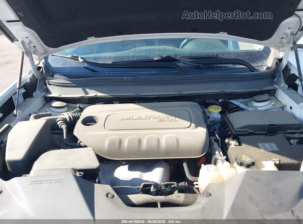1C4PJMCB3KD343980 2019 JEEP CHEROKEE White Rear view
