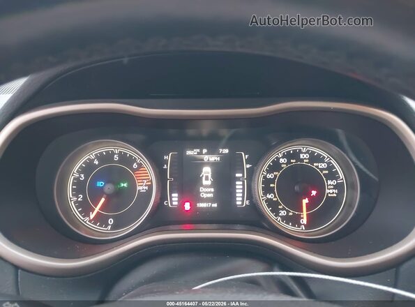 1C4PJMCB5HW660074 2017 JEEP CHEROKEE Red უკანა სავარძლების ხედი