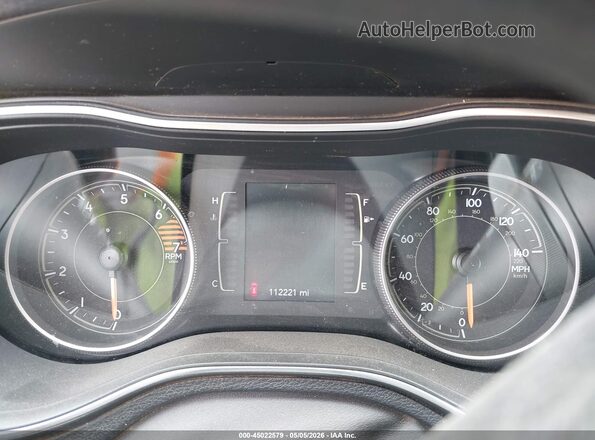 1C4PJMCB8KD192795 2019 JEEP CHEROKEE Black Widok tylnych siedzeń