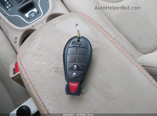 1C4PJMCB9KD437765 2019 JEEP CHEROKEE Red Vista del salpicadero