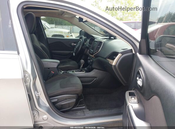 1C4PJMCS7GW163686 2016 JEEP CHEROKEE Gray წინა სალონის ხედი