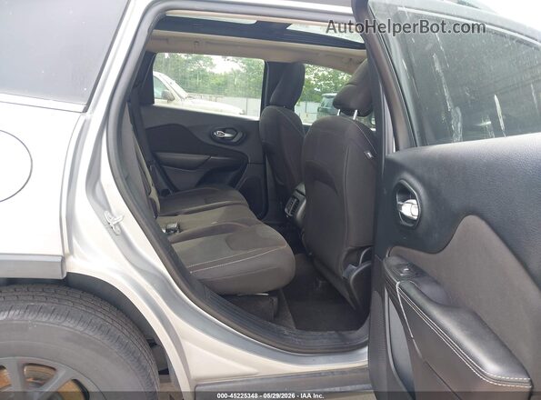 1C4PJMCS7GW163686 2016 JEEP CHEROKEE Gray VIN კოდის სტიკერის ხედი