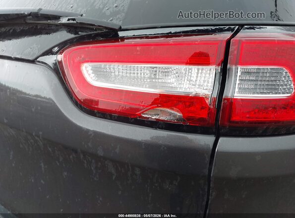 1C4PJMCS7HW545587 2017 JEEP CHEROKEE Gray Սարքավորումների վահանակի տեսք