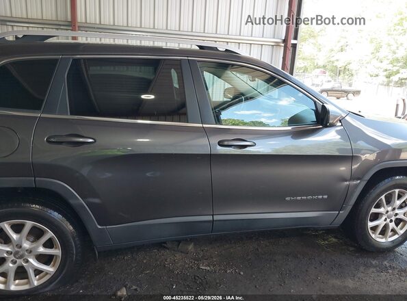 1C4PJMCS7HW608879 2017 JEEP CHEROKEE Blue Вид задньої частини салону
