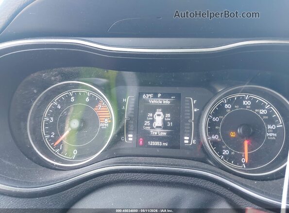 1C4PJMCX8KD311537 2019 JEEP CHEROKEE Red 