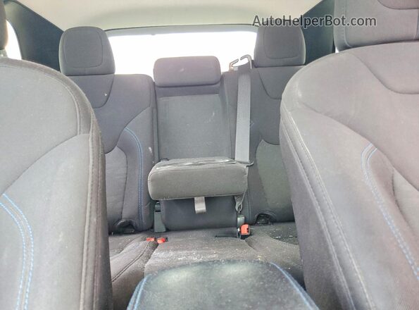 1C4PJMCX9KD477758 2019 JEEP CHEROKEE Белый Вид задних сидений