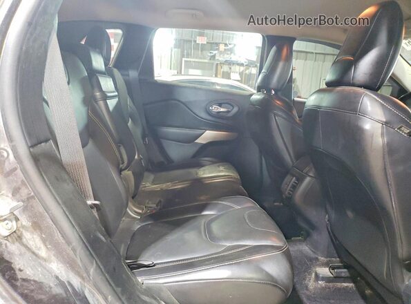 1C4PJMDB1JD574728 2018 JEEP CHEROKEE Gray Rear interior view