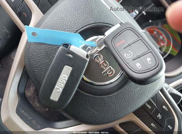 1C4PJMDB2HW636877 2017 JEEP CHEROKEE Black Առջևի վահանակի տեսք