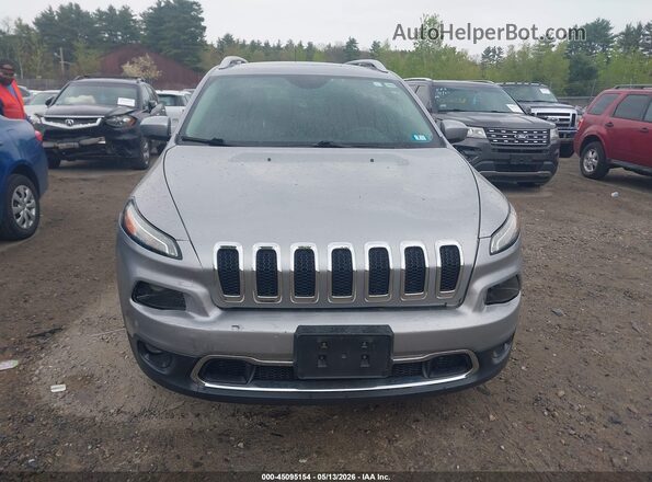 1C4PJMDB6HD217619 2017 JEEP CHEROKEE Silver Rear interior view