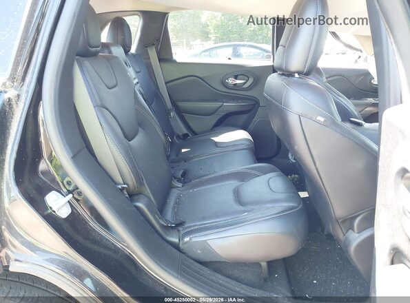 1C4PJMDBXHW515398 2017 JEEP CHEROKEE Black Widok naklejki z numerem VIN