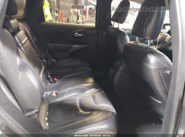 1C4PJMDNXKD399407 2019 JEEP CHEROKEE Gray VIN sticker view
