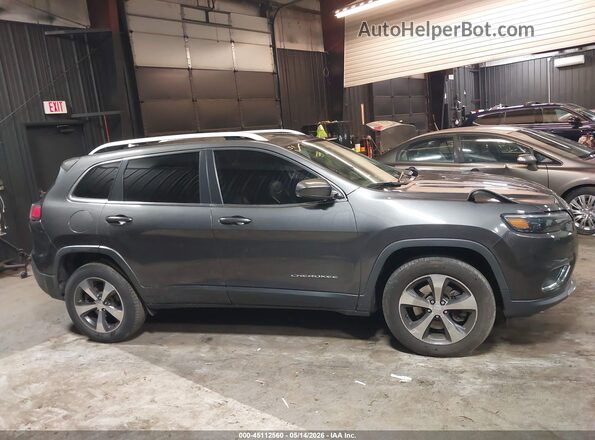1C4PJMDNXKD399407 2019 JEEP CHEROKEE Gray Rear interior view