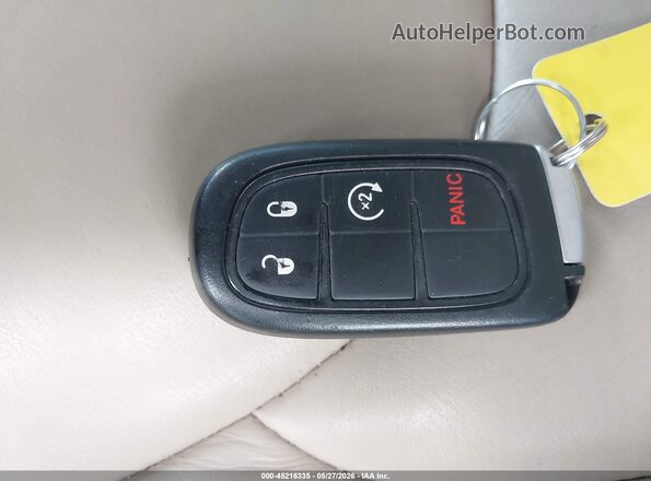 1C4PJMDS0GW103697 2016 JEEP CHEROKEE White Vista del salpicadero