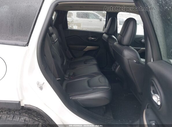 1C4PJMDS4HW588265 2017 JEEP CHEROKEE White VIN sticker view
