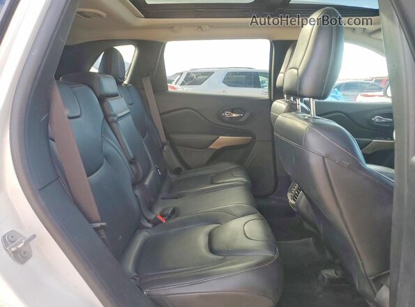 1C4PJMDS4HW596737 2017 JEEP CHEROKEE Белый Вид задних сидений