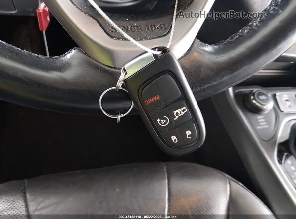 1C4PJMDX3LD590993 2020 JEEP CHEROKEE White უკანა ხედი