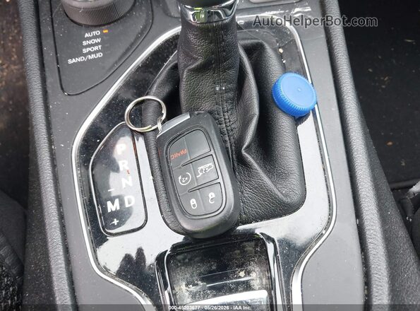 1C4PJMDX4LD588511 2020 JEEP CHEROKEE Black Առջևի վահանակի տեսք