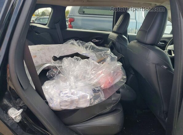 1C4PJMDX8JD610183 2018 JEEP CHEROKEE Черный 