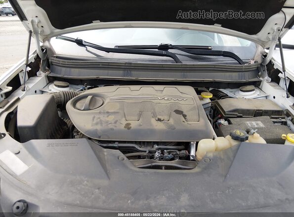 1C4PJMDX8KD303758 2019 JEEP CHEROKEE White Rear view