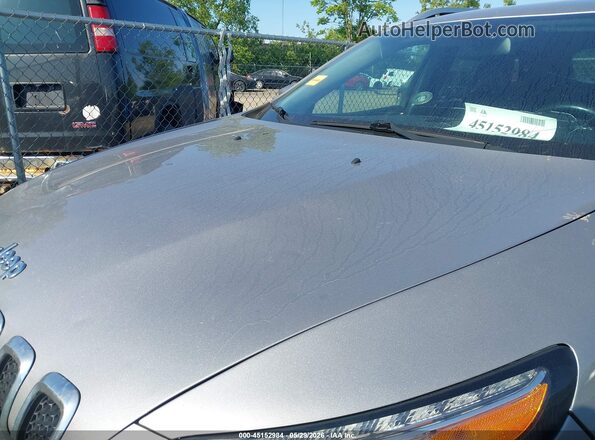 1C4PJMLB3JD578765 2018 JEEP CHEROKEE Gray 