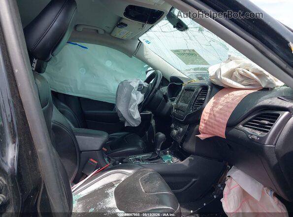 1C4PJMLB3KD478585 2019 JEEP CHEROKEE Черный Вид салона спереди