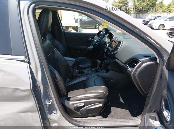 1C4PJMLB6LD530910 2020 JEEP CHEROKEE Gray Front interior view