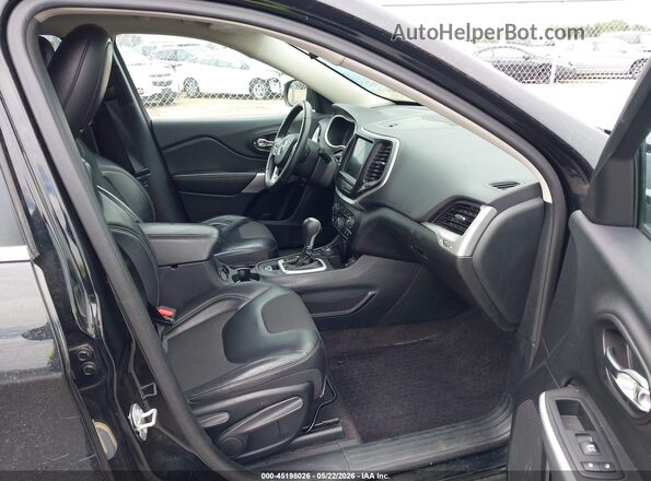1C4PJMLB9JD535791 2018 JEEP CHEROKEE Black Սալոնի դիմացի տեսք