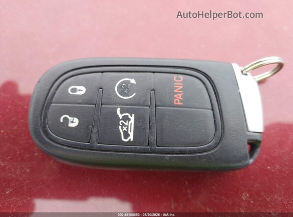 1C4PJMLB9KD108208 2019 JEEP CHEROKEE Red Dashboard view