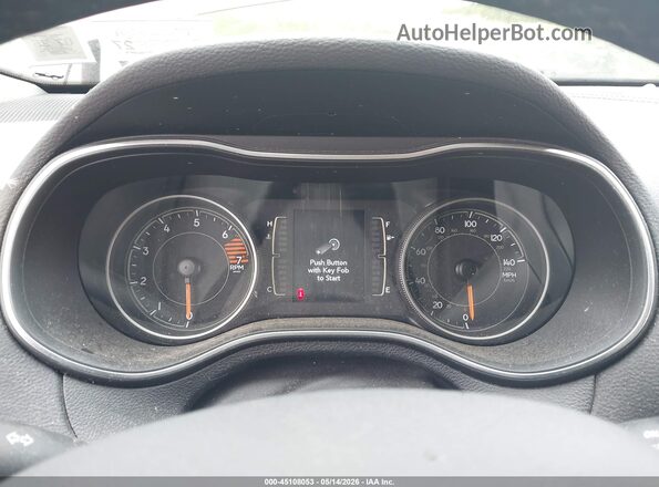 1C4PJMLB9KD108208 2019 JEEP CHEROKEE Red Rear seats view