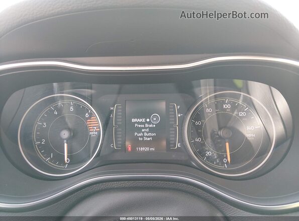 1C4PJMLB9KD378622 2019 JEEP CHEROKEE Gray Widok tylnych siedzeń